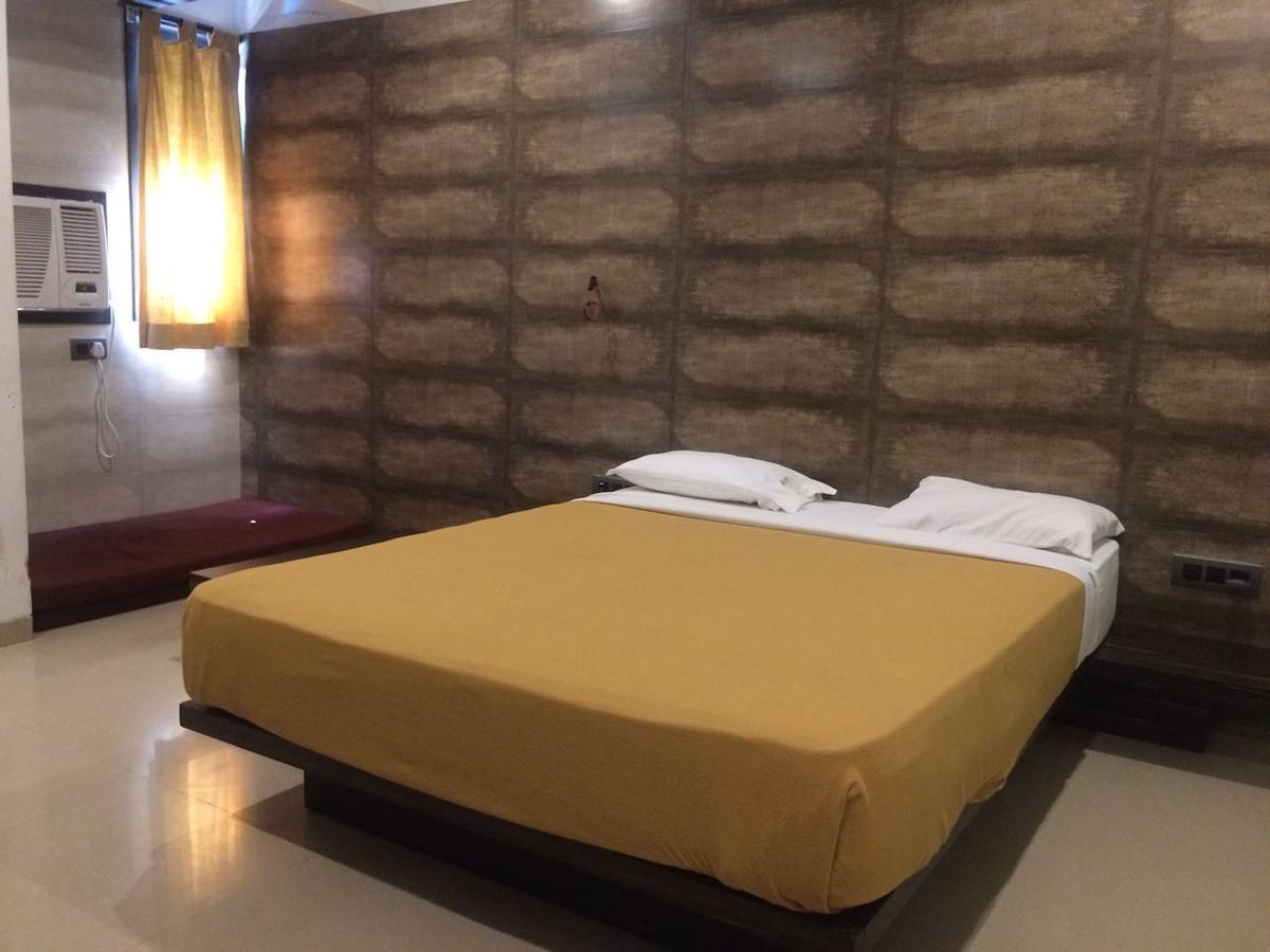 Silver Sands Beach Resort Daman Extérieur photo
