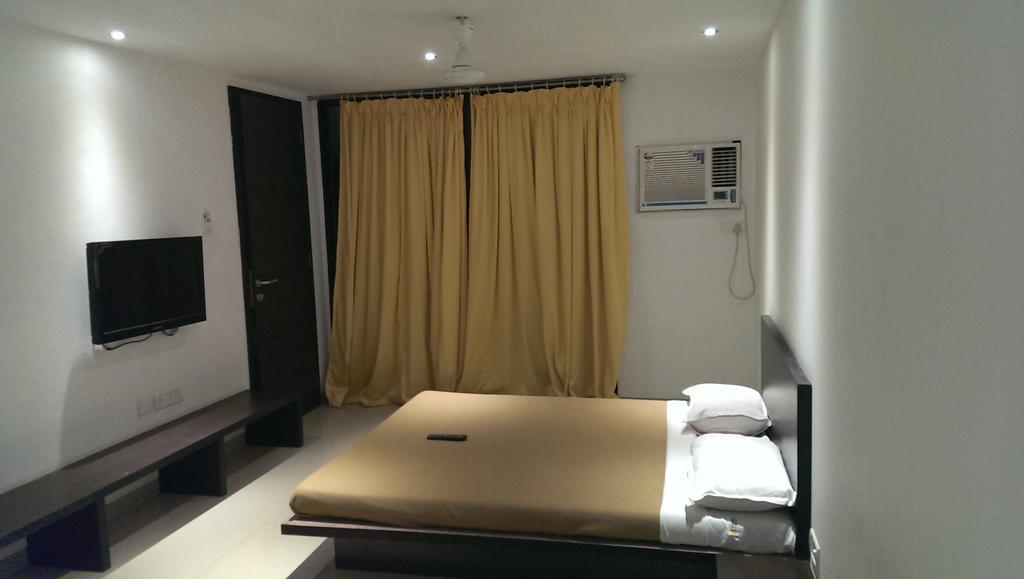 Silver Sands Beach Resort Daman Extérieur photo
